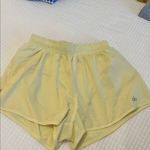 ALO Yoga Women's Soft Yellow Athletic Shorts